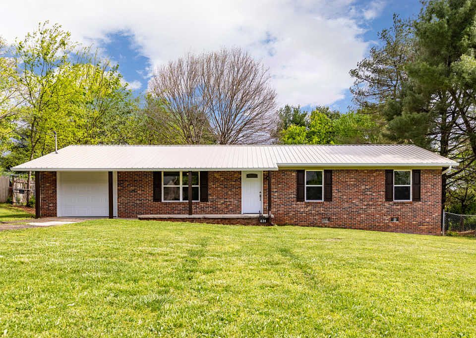 1st image of 638 Cedar Cir