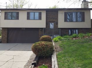 1512 Bidwell Rd, Muscatine, IA 52761