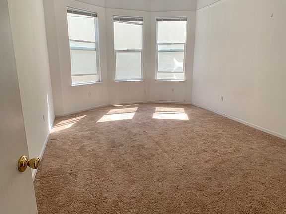 2nd image of 2348 Franklin St