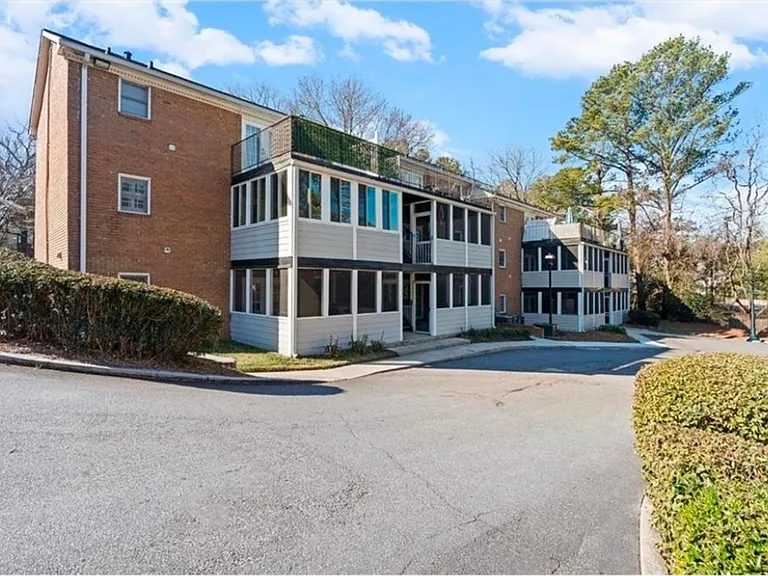 1101 Collier Rd NW #T5 — Photo 14