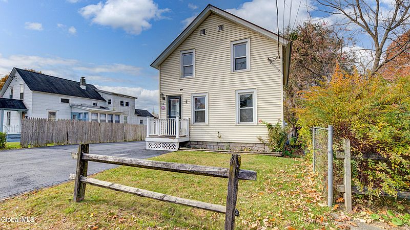 3rd image of 587 Lower Allen Street