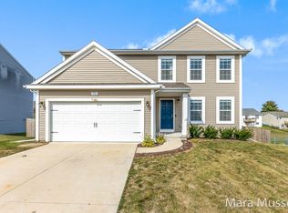 772 View Pointe Dr, Middleville, MI 49333