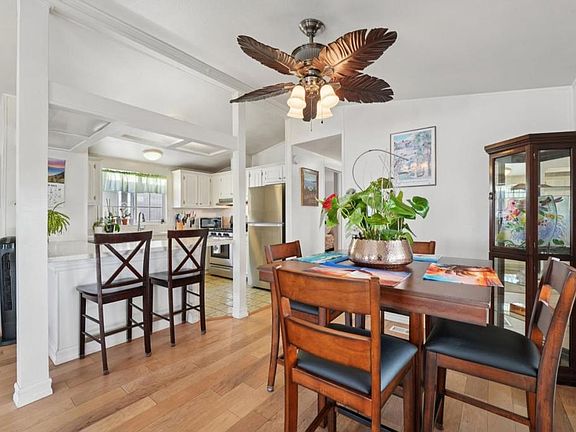 4th image of 930 Rosedale Ave