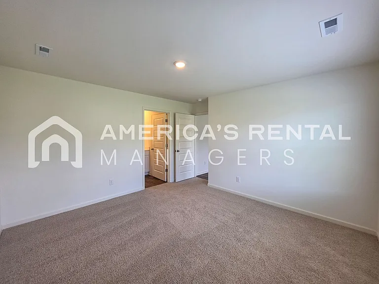 636 Wenonah Way — Photo 44