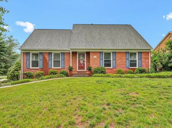 15 Jay Ridge Rd, Cloverdale, VA 24077