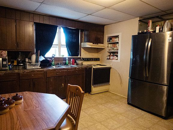 4th image of 2708 Dodson Ave