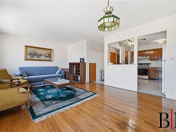 2nd image of 2216 Kimball St #6B2