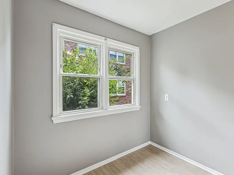 4314 N 52nd St — Photo 9