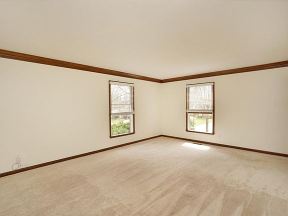 5th image of 4398 Bromyard Ave