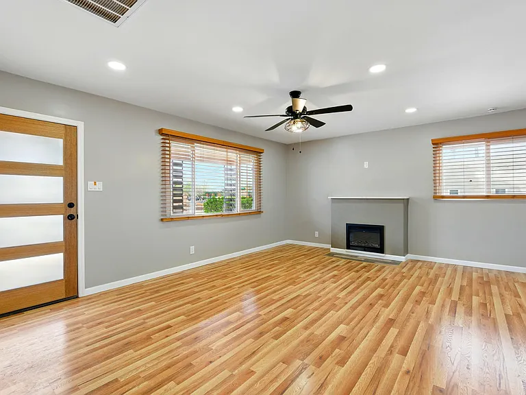 2905 San Rafael Ave SE — Photo 5