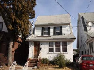 8305 170th St, Jamaica, NY 11432