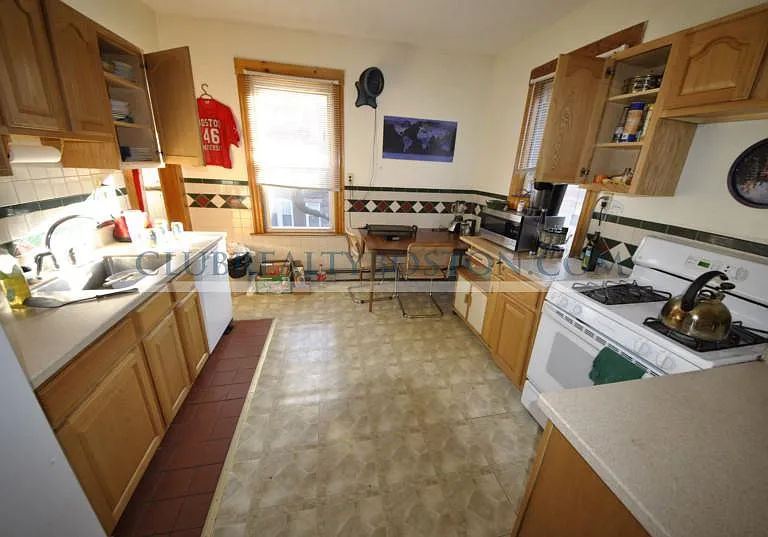 132 Glenville Ave #2 — Photo 8