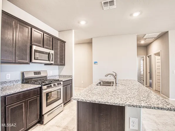 8759 W Baja Fairy Dr, Marana, AZ 85653