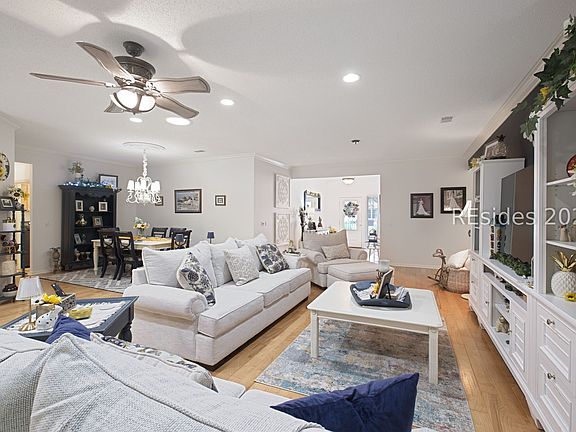 5th image of 179 Hampton Cir