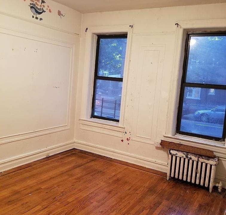 2nd image of 32-05 81st St #Aa5