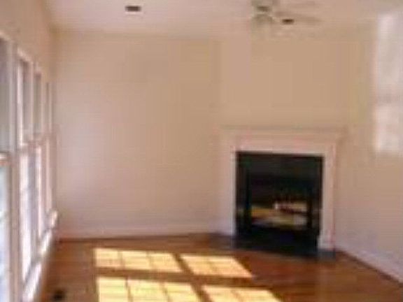 4th image of 726B Oleander Dr #B