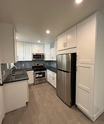 3rd image of 1700 N Fairview St #2