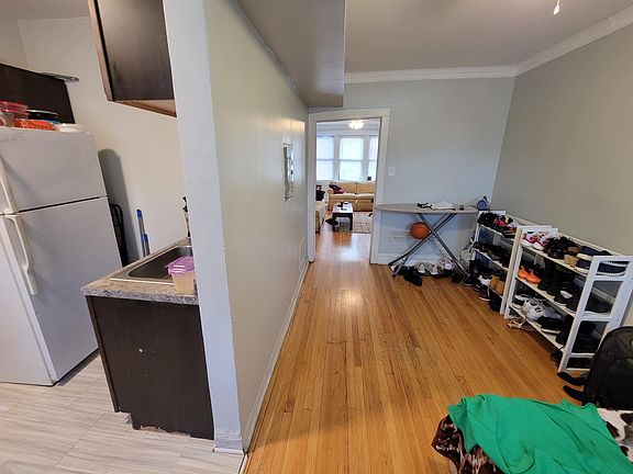 4th image of 7012 N Paulina St #3A