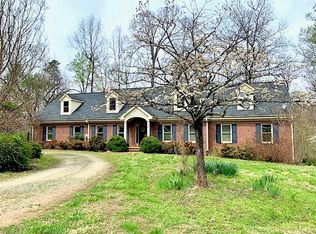 4205 Kimesville Rd, Burlington, NC 27215