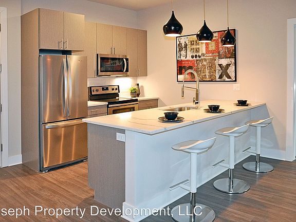 2nd image of 2111 E Ivanhoe Pl APT 209