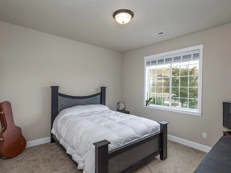 4231 S Anderson Pl — Photo 8