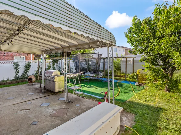 91-11 163rd Avenue image 12 of 15