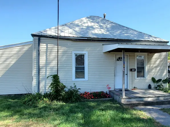 203 S Meridian St, Plainville, KS 67663