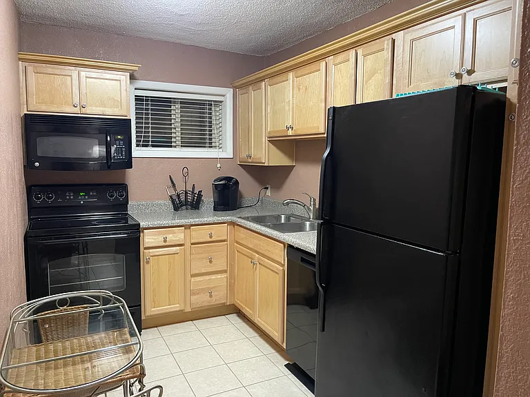 250 Little St #D106 — Photo 7