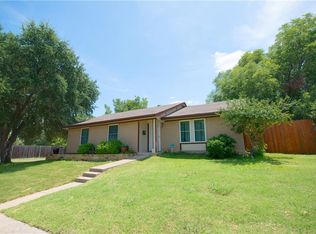 2214 Cedarcrest Dr, Carrollton, TX 75007