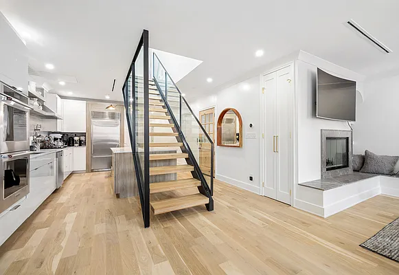 Rented by Keller Williams NYC | media 3