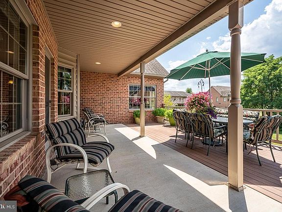 4th image of 110 Carowinds Dr
