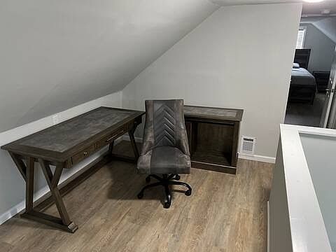 3rd image of 641 Salisbury Park Dr