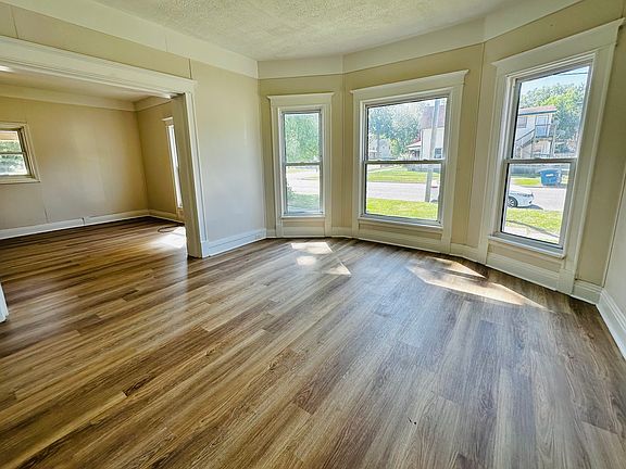 2nd image of 309 N Greenwood Ave