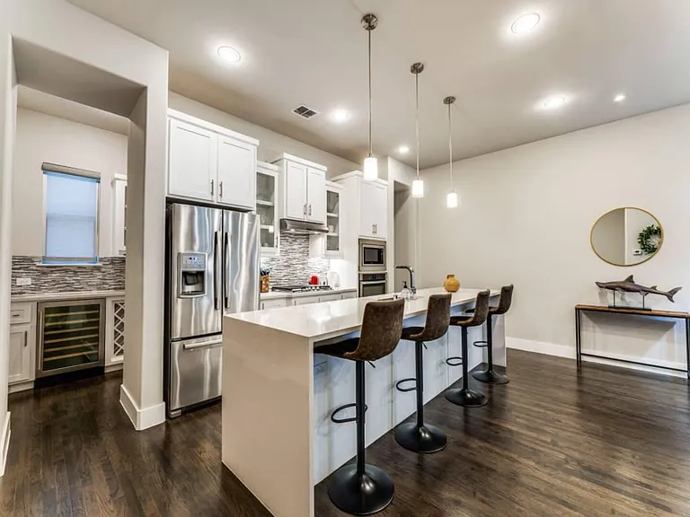 3025 Clamath Dr — Photo 2