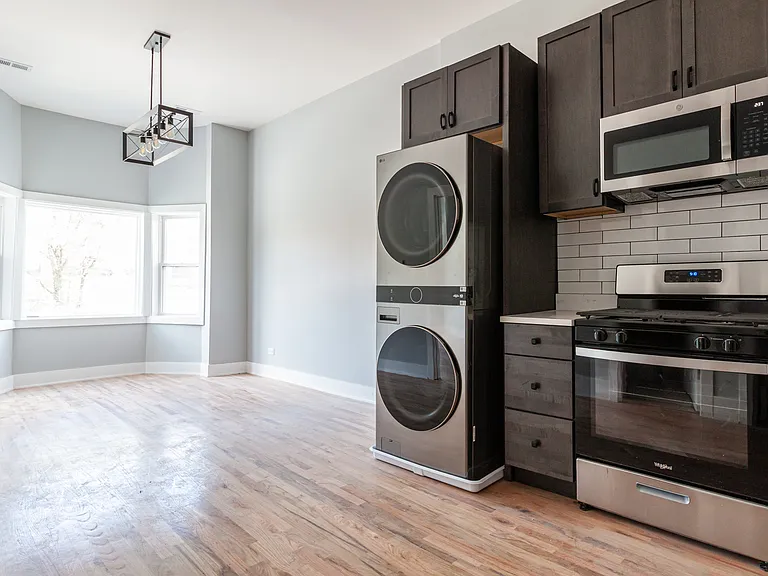 1742 N California Ave #2R — Photo 12