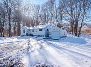 2 Wainwright Ave, Kittery, ME 03904