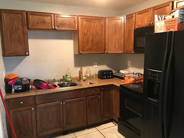 2nd image of 1040 NW 25th Way