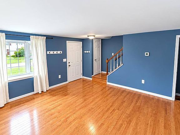 2nd image of 2 Fairmont Pl