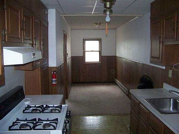 2nd image of 1209-1211 John F Kennedy Blvd