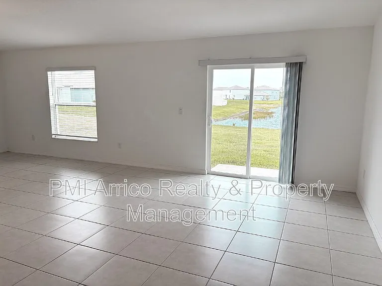 5487 Blue Azure Dr — Photo 9