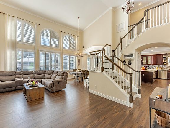 2nd image of 936 Martiri Ct