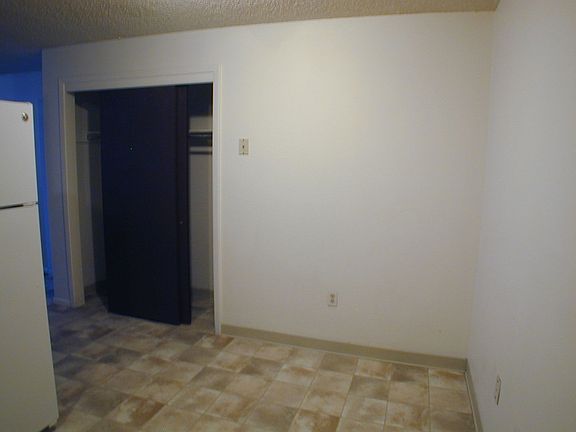4th image of 4600-01 Hilltop Ave APT B1