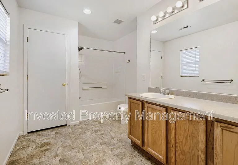 11602 Fenwick Cir — Photo 14