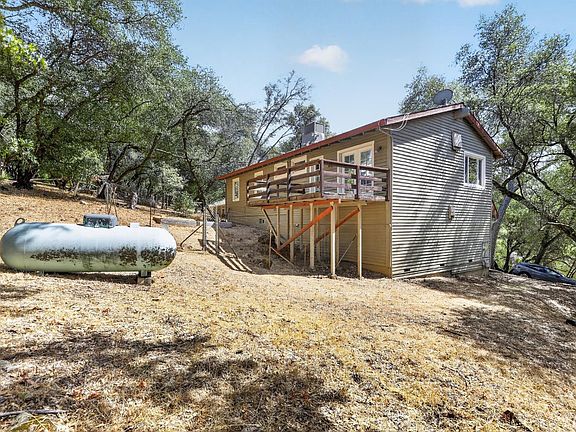 5th image of 20197 Chaparral Cir