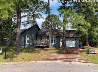 912 Drew Ct, Fayetteville, NC 28311