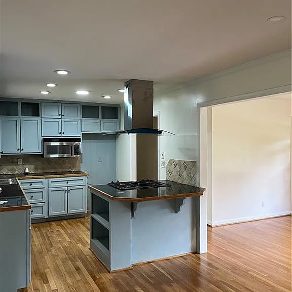 1432 Spring Valley Ln — Photo 6