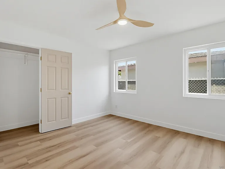 1038 Oaklawn Ave — Photo 14