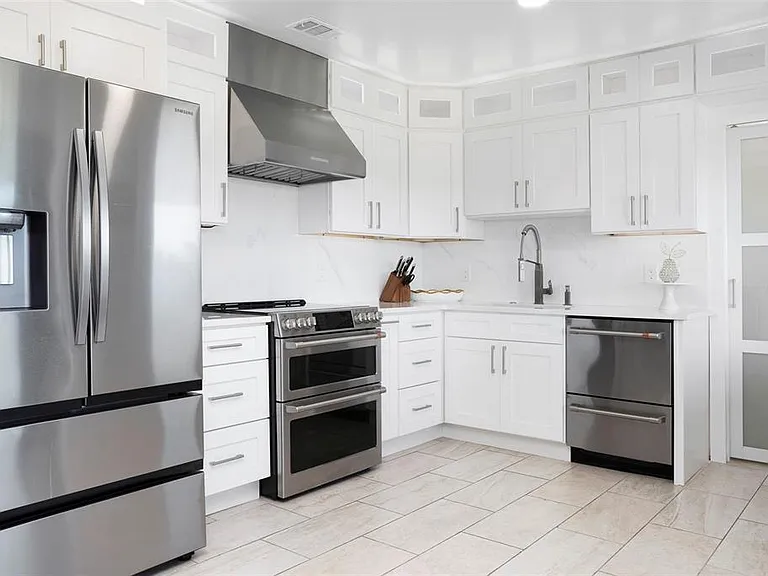 2710 Hibiscus Dr W — Photo 19
