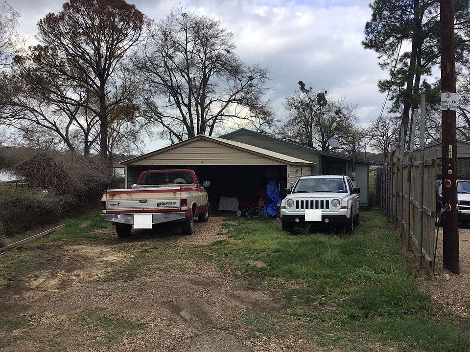 1st image of 102 Oak Hills Dr