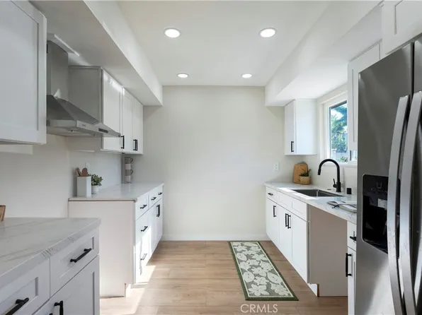 7137 Keighley St, San Diego, CA 92120